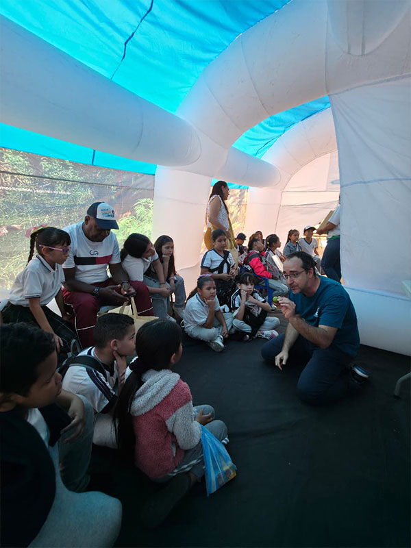 Carpa-Aprendizaje-CVC <b>ENTRADA LIBRE</b></br> Experiencia inmersiva en la Carpa de la Escuela - Image 1